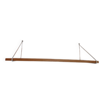 String style shelves