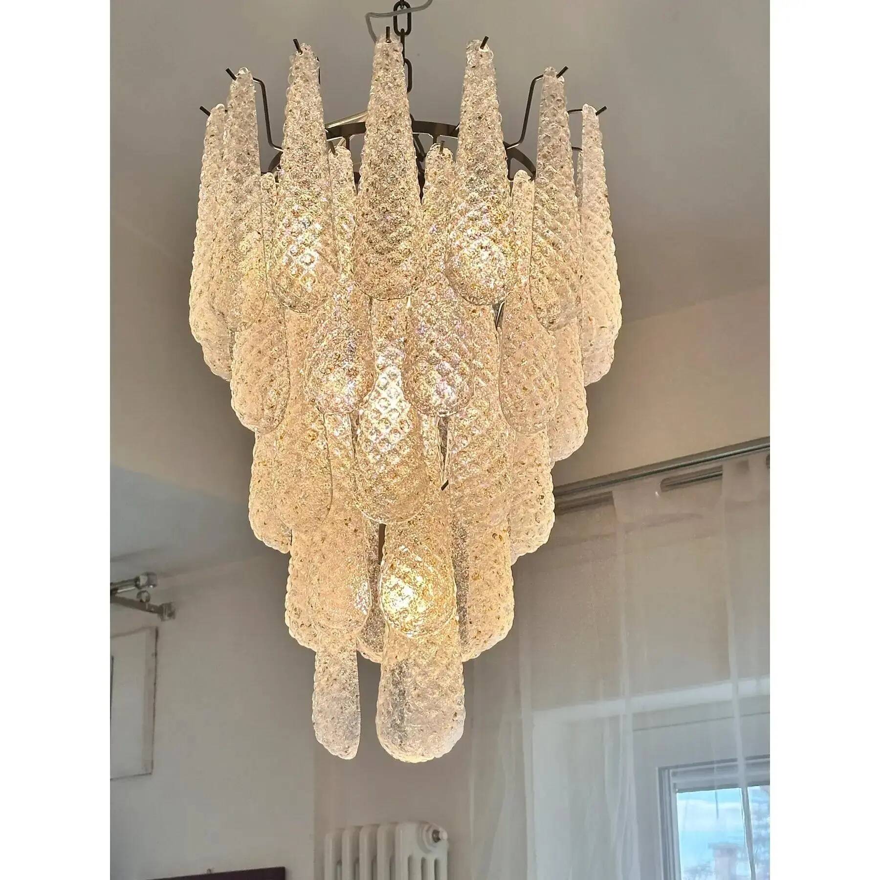 Vintage-Inspired Venetian Murano Glass Conchiglie Chandelier in Black Nicle