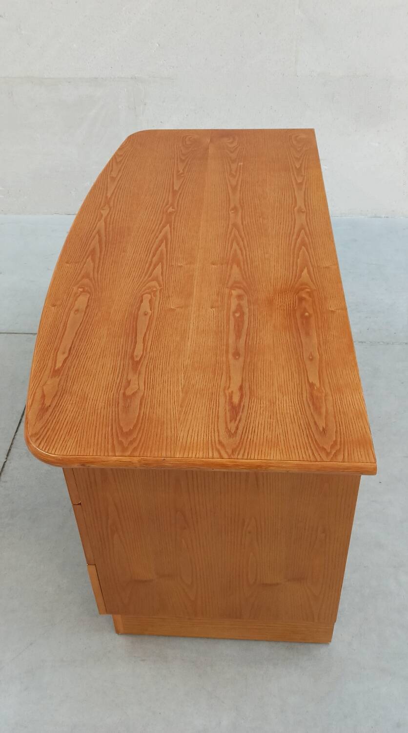 Vintage chest of drawers with bamboo and rattan details