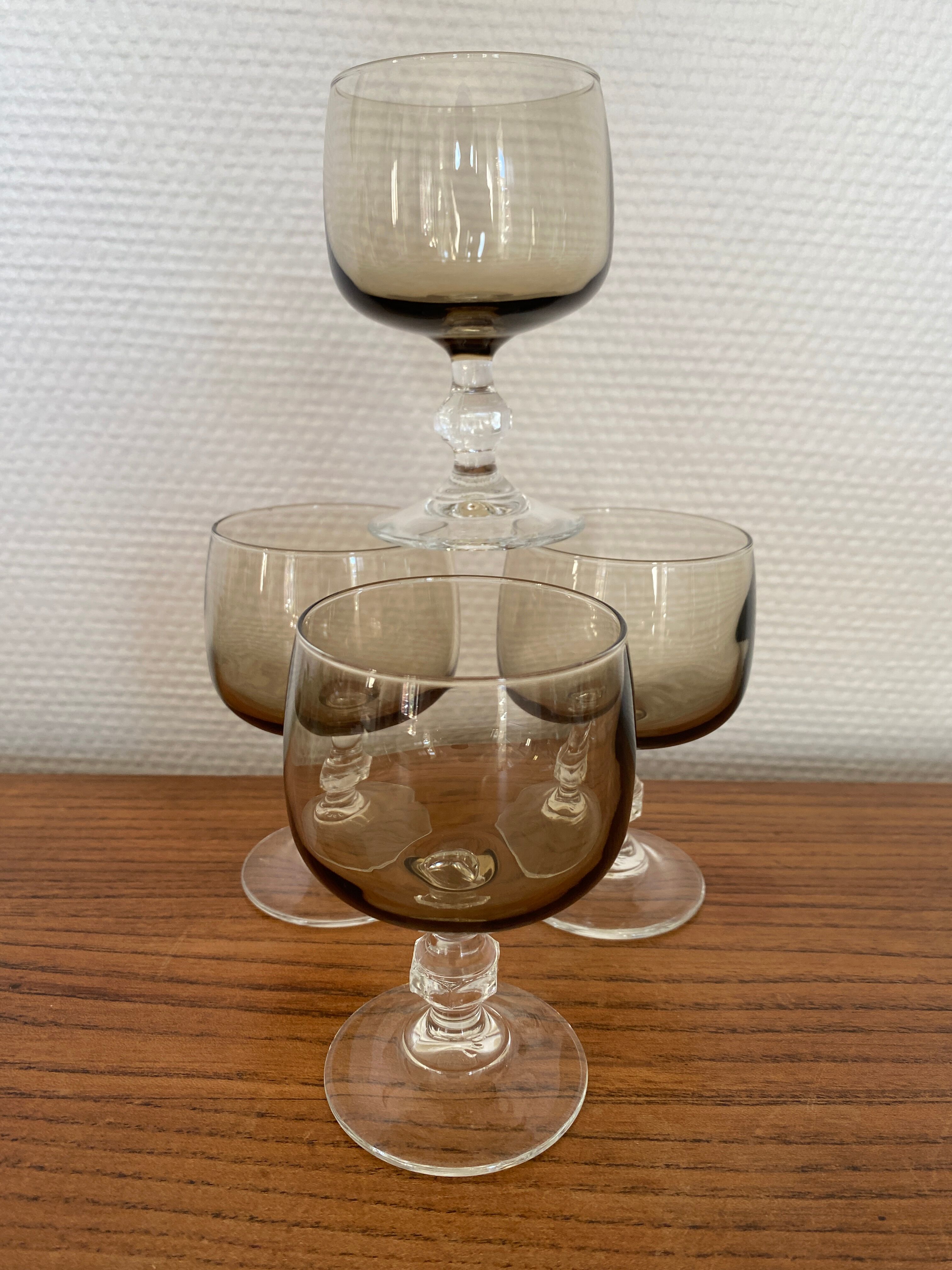 Set of 4 Luminarc wine glass model "Domaine"