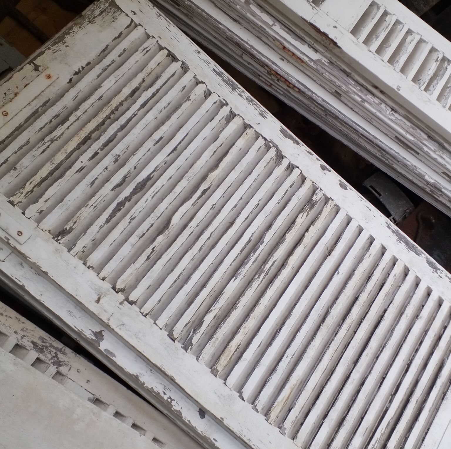 A set of 6 components