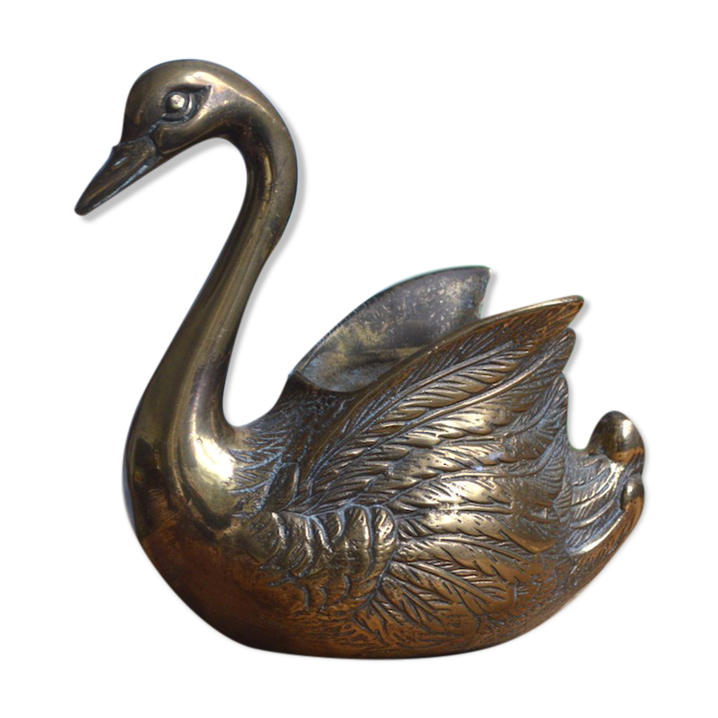 Brass swan pot cover