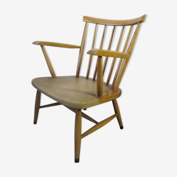 Chair in wood with file at bars