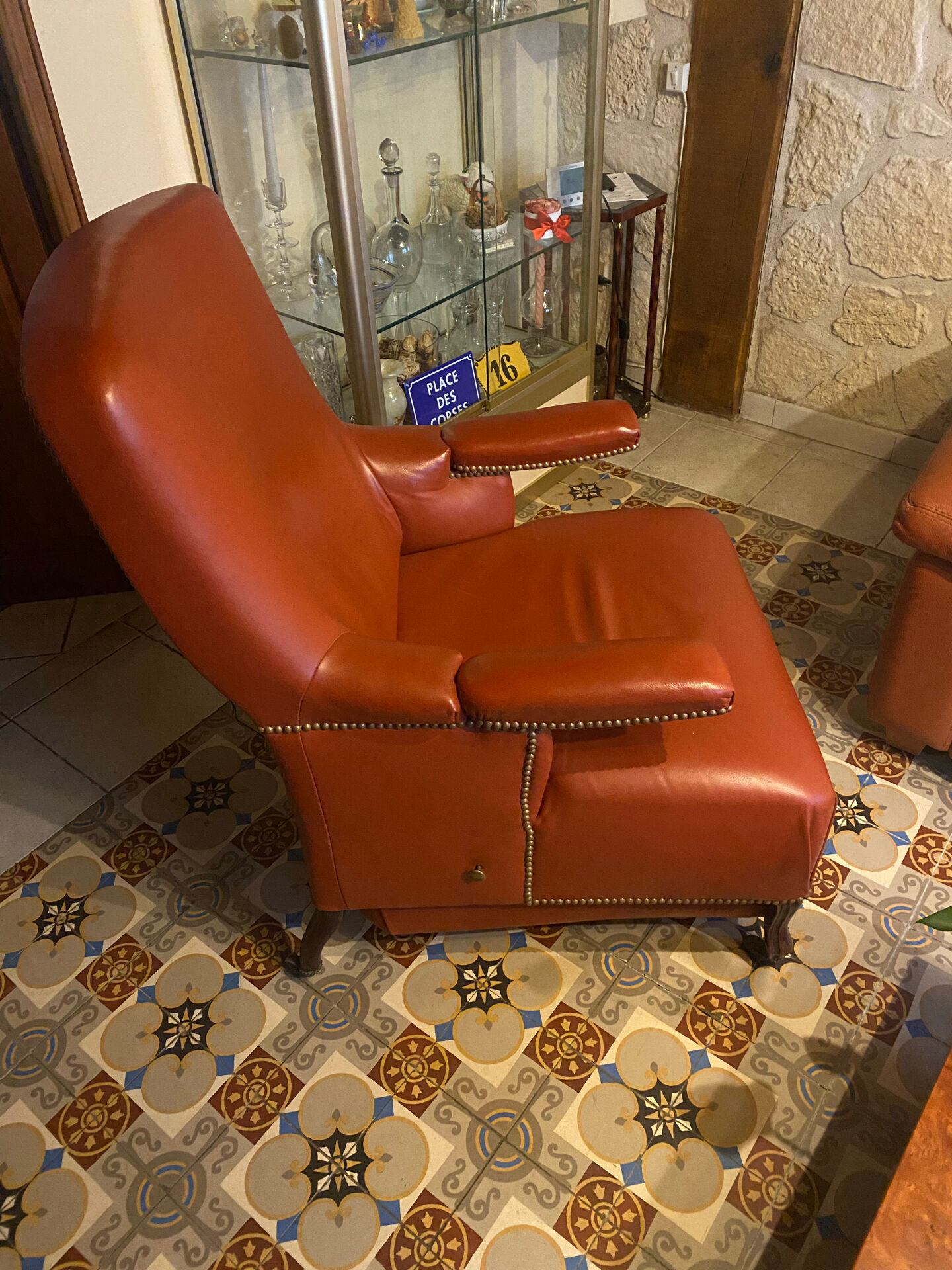 Reclining footrest chair