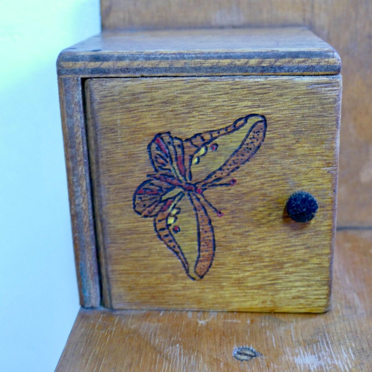Children's dressing table