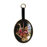 Medallion frame dried flowers
