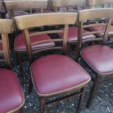 Lot de 12 chaises bistrot TON en bois et skaï rouge vintage.