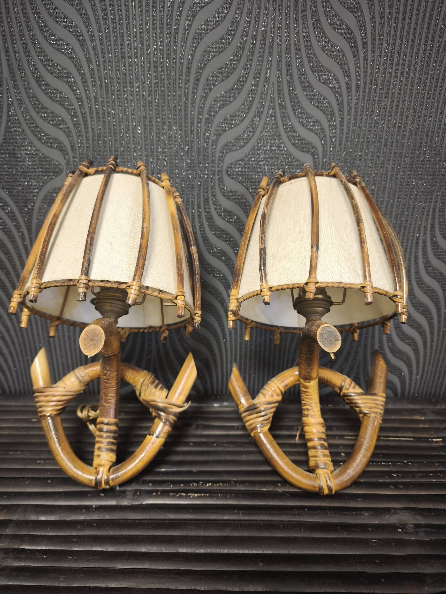 Pair of wall sconces in rattan