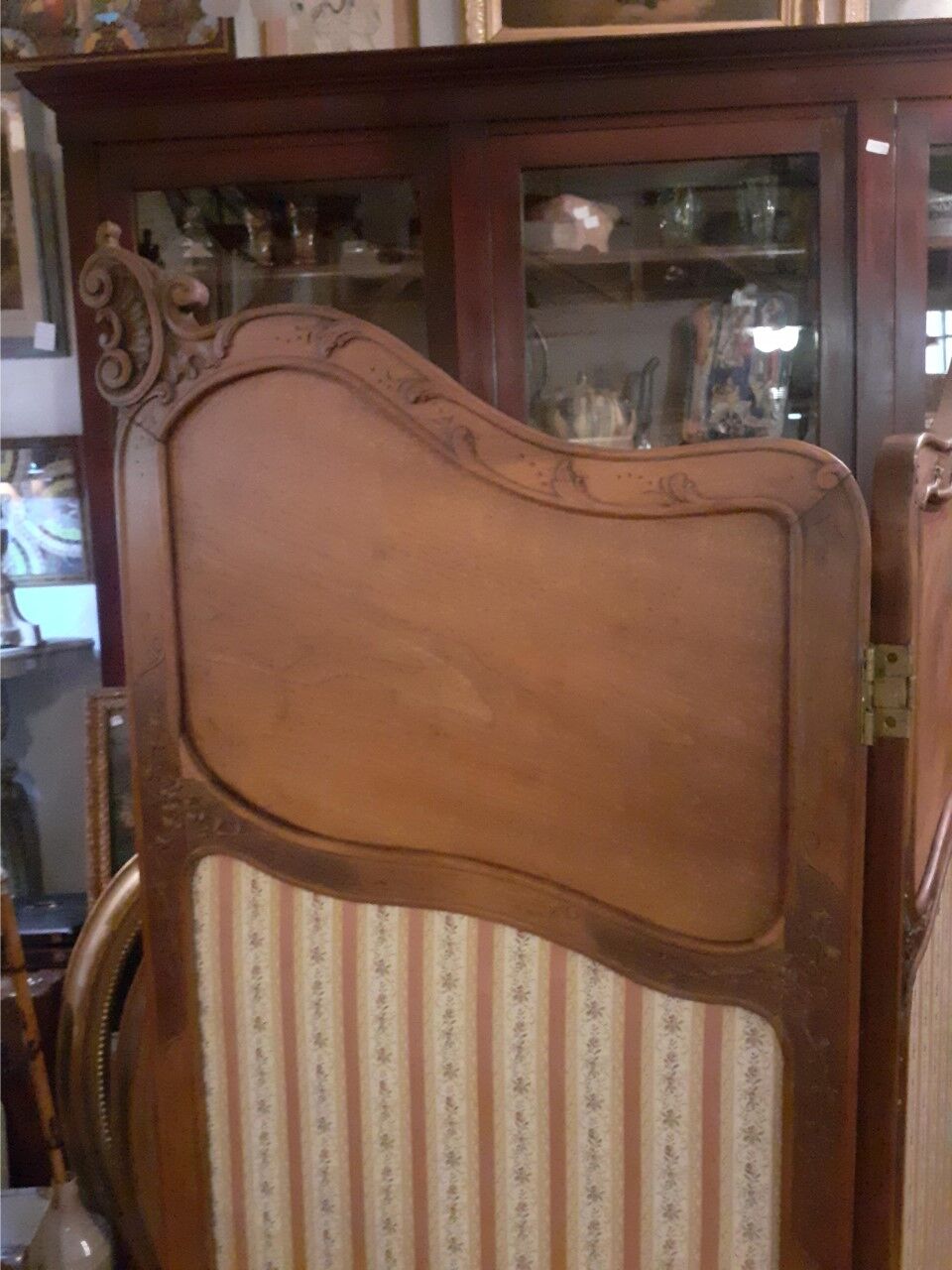 Shop screen, old store cabin, fitting of women's clothing early XX eme ..