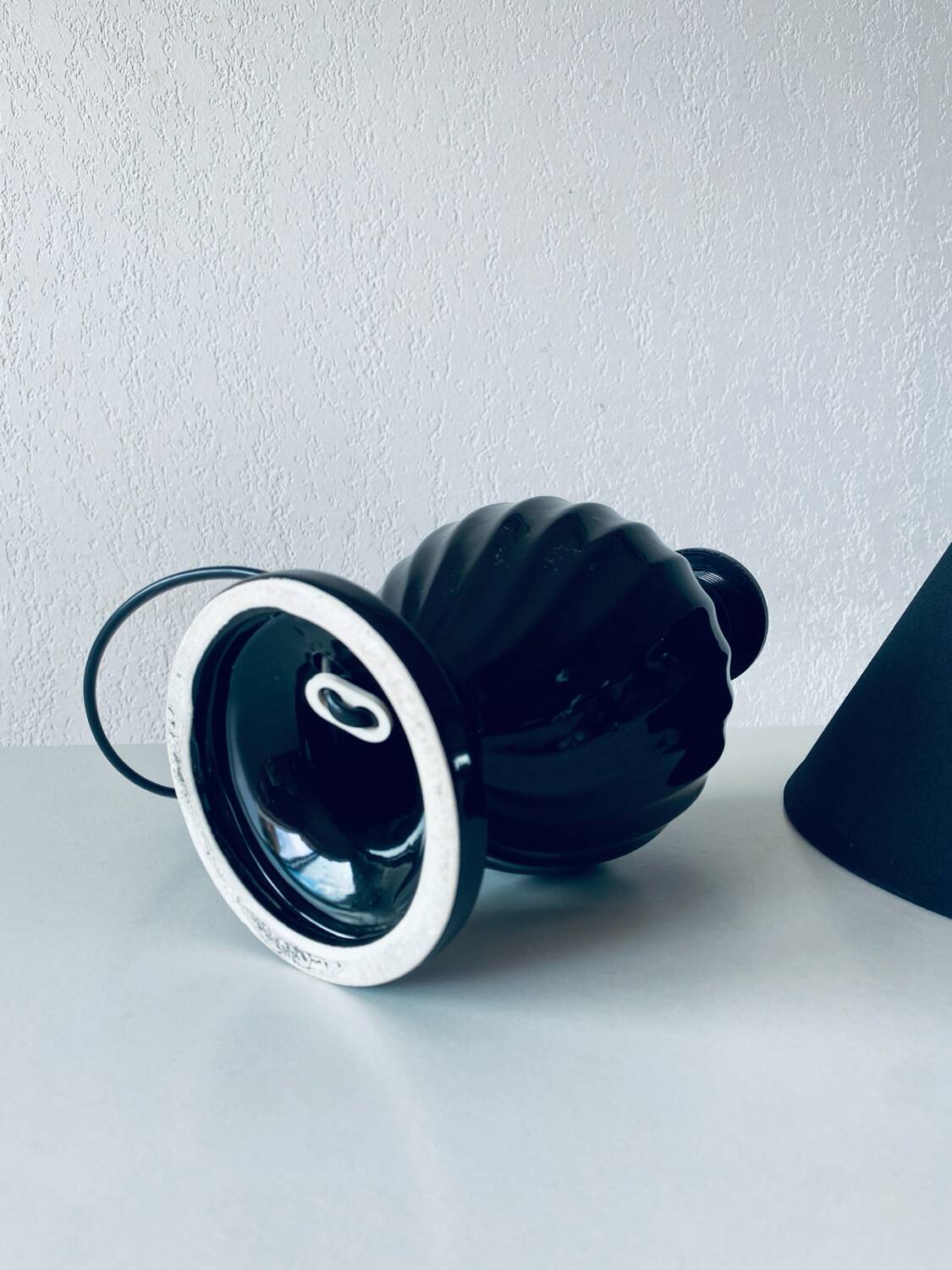 Lampe antique noire en céramique