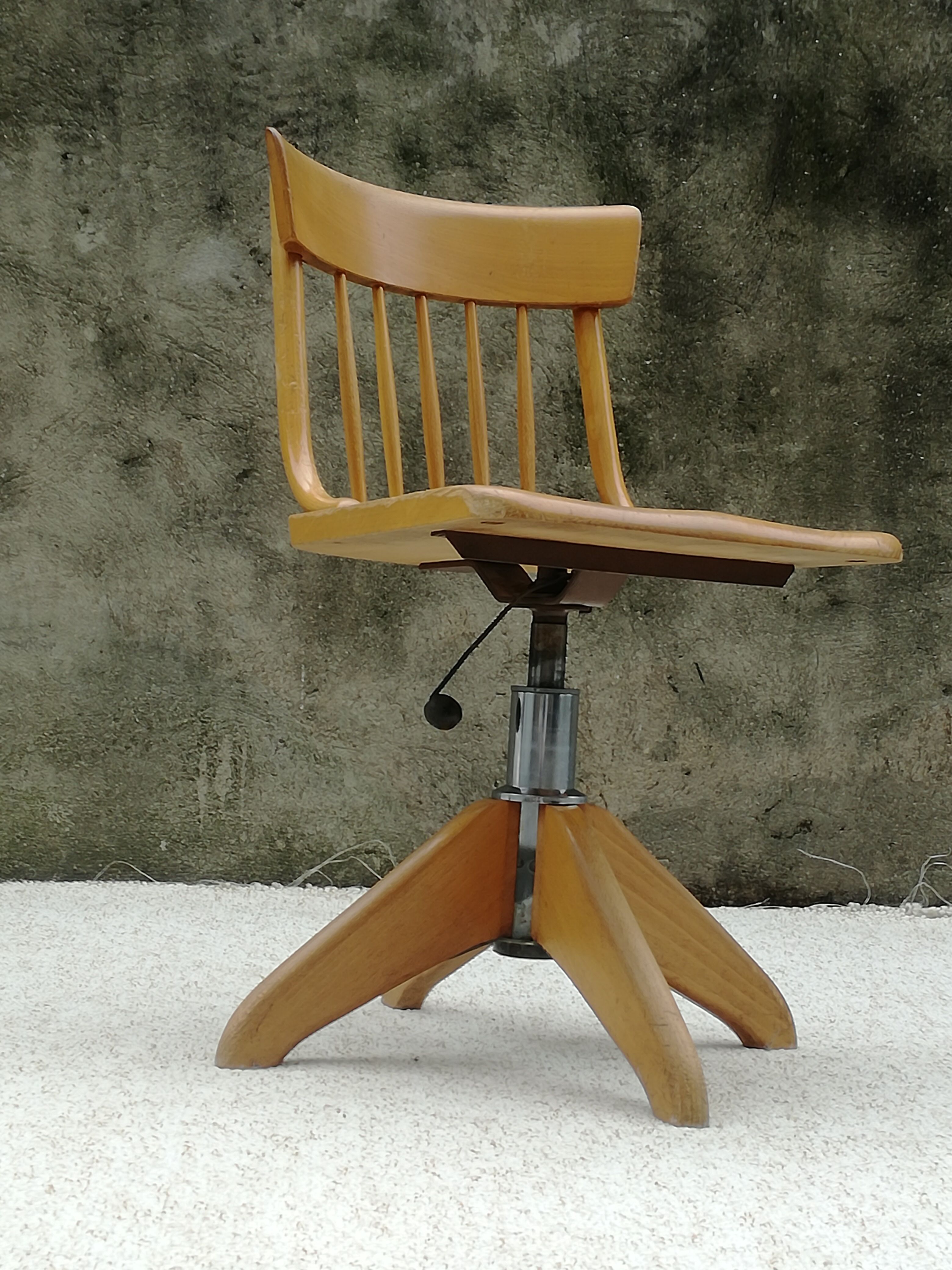 Stoll office chair, swivelling and adjustable in height