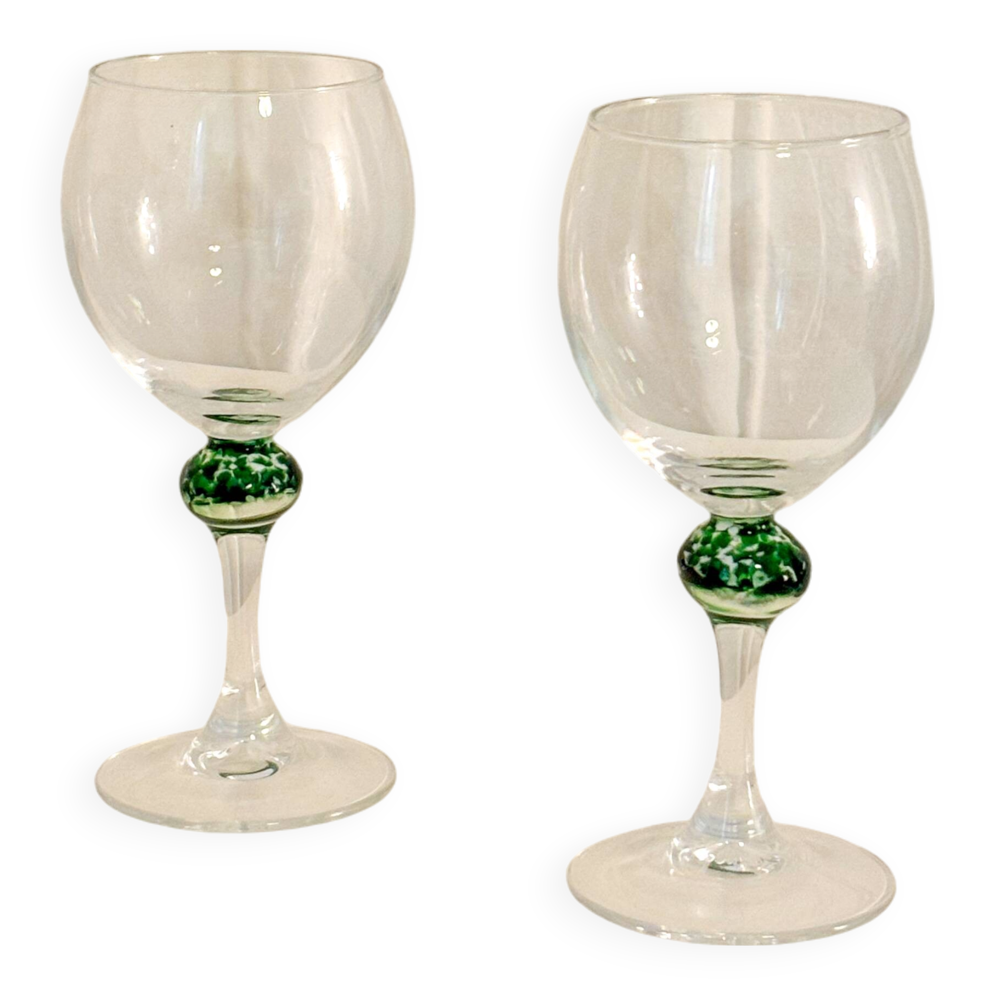 Pair of wine glasses, detail of Clichy glass. Green, 1970 - 15 X 6 cm