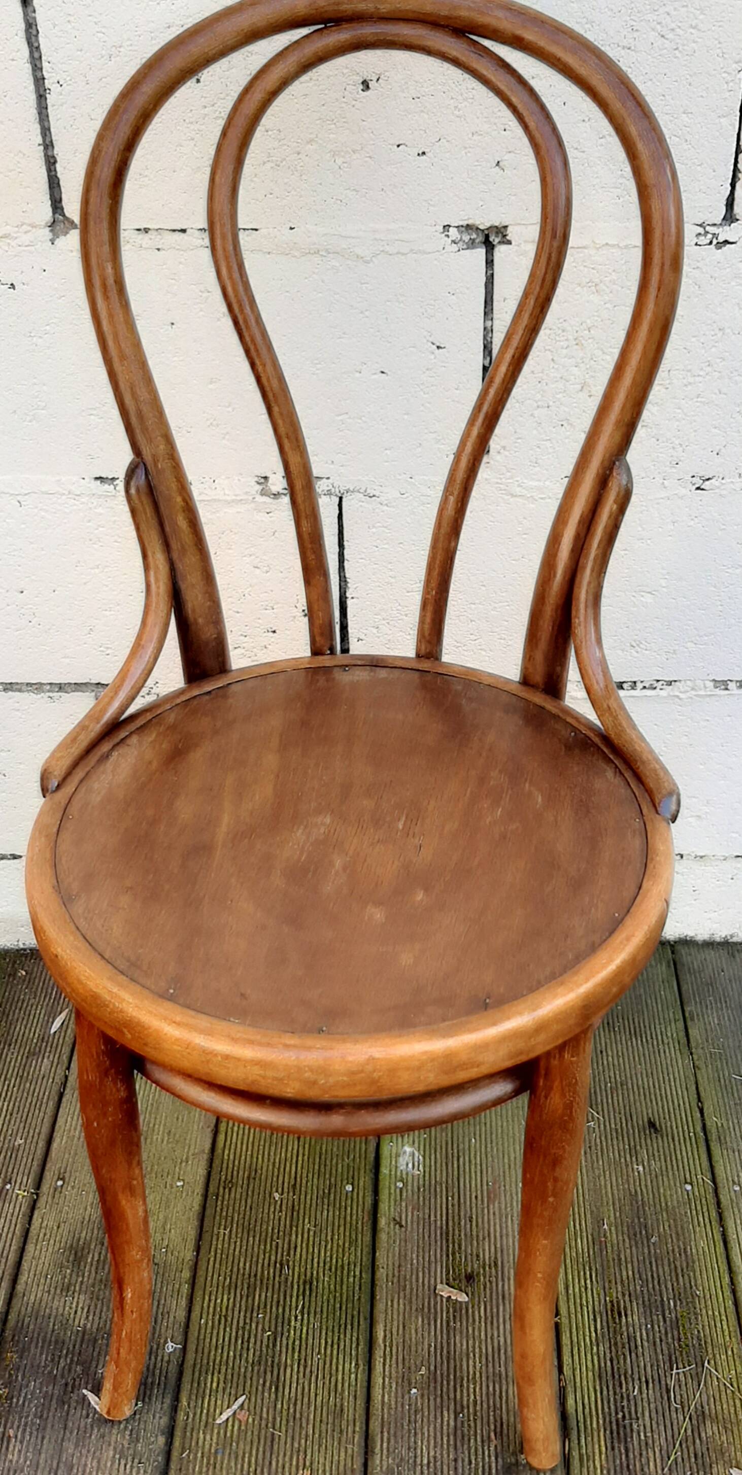 set of 4 Thonet bistro chairs with wooden seats N°4118