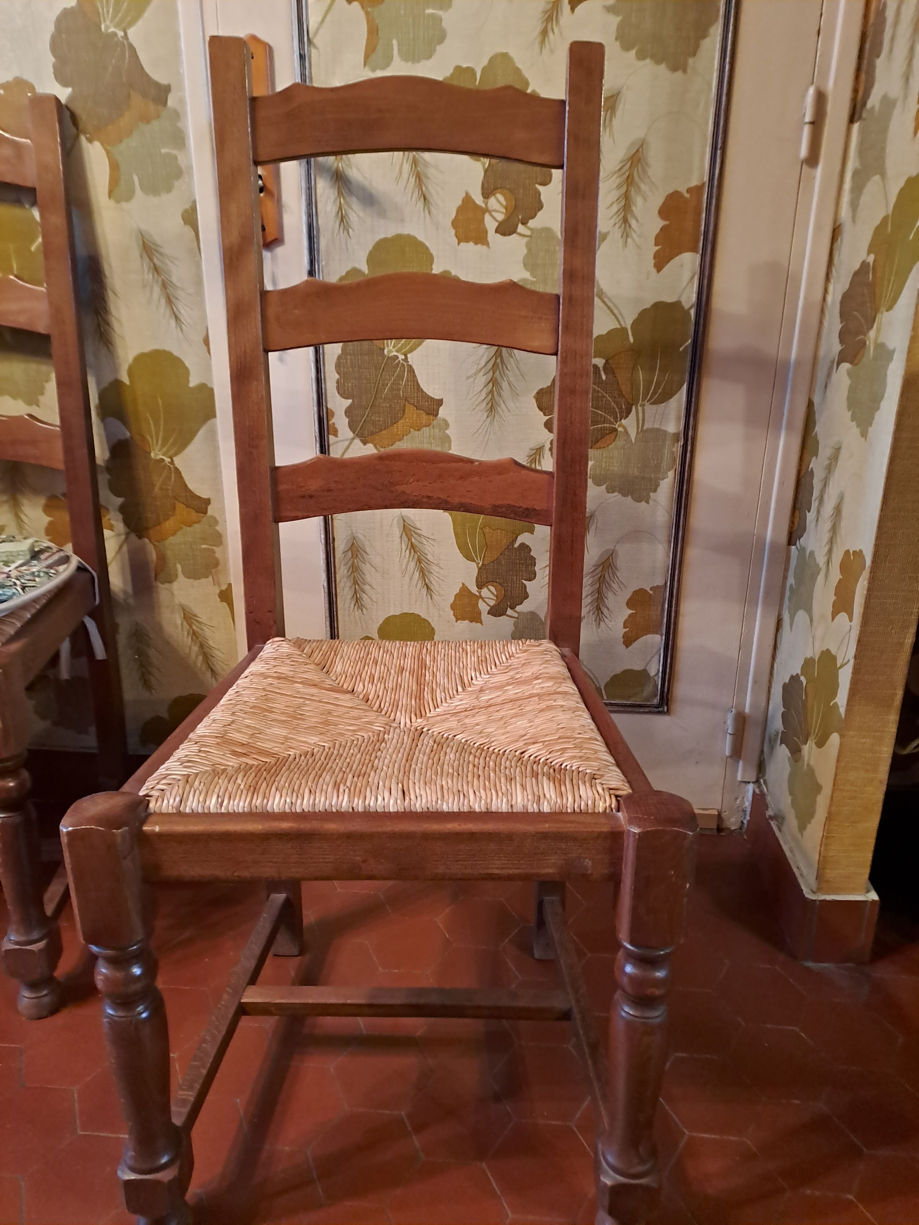 Set of 6 dining chairs