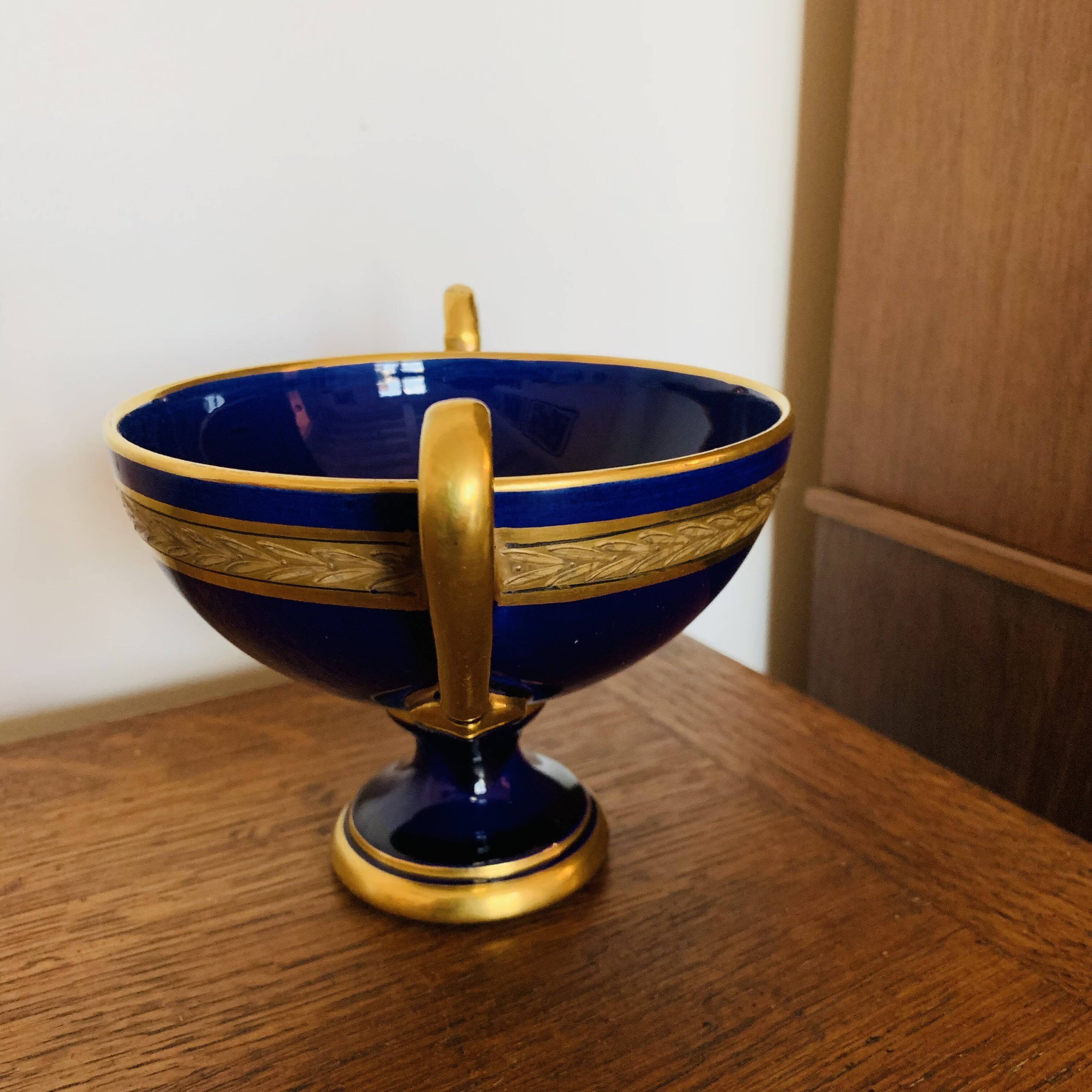 Porcelain cup from Tours Pinon and Jaget