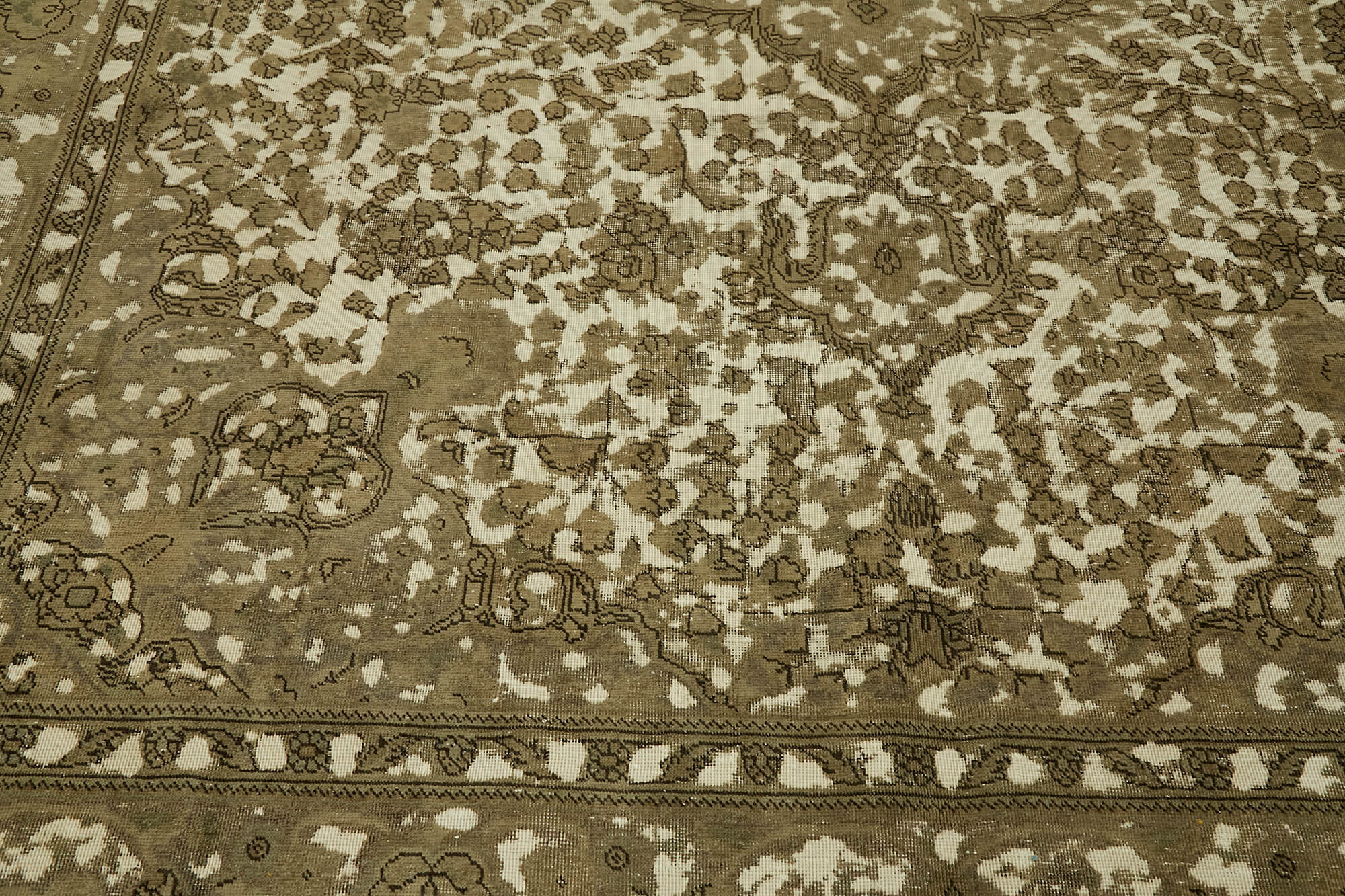 Hand-Knotted Anatolian Vintage 1970s 292 cm x 380 cm Beige Wool Carpet
