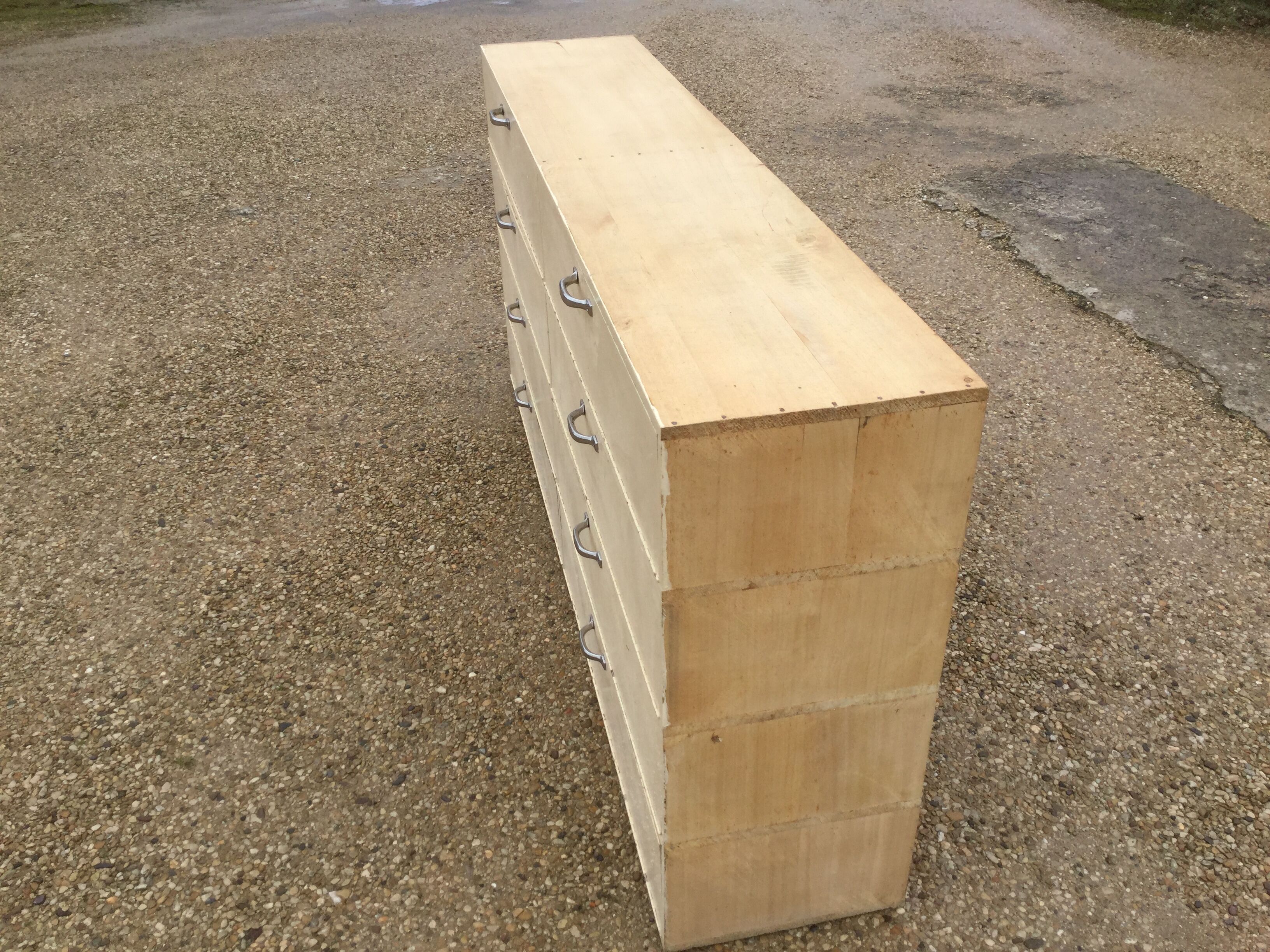Cabinet with drawers