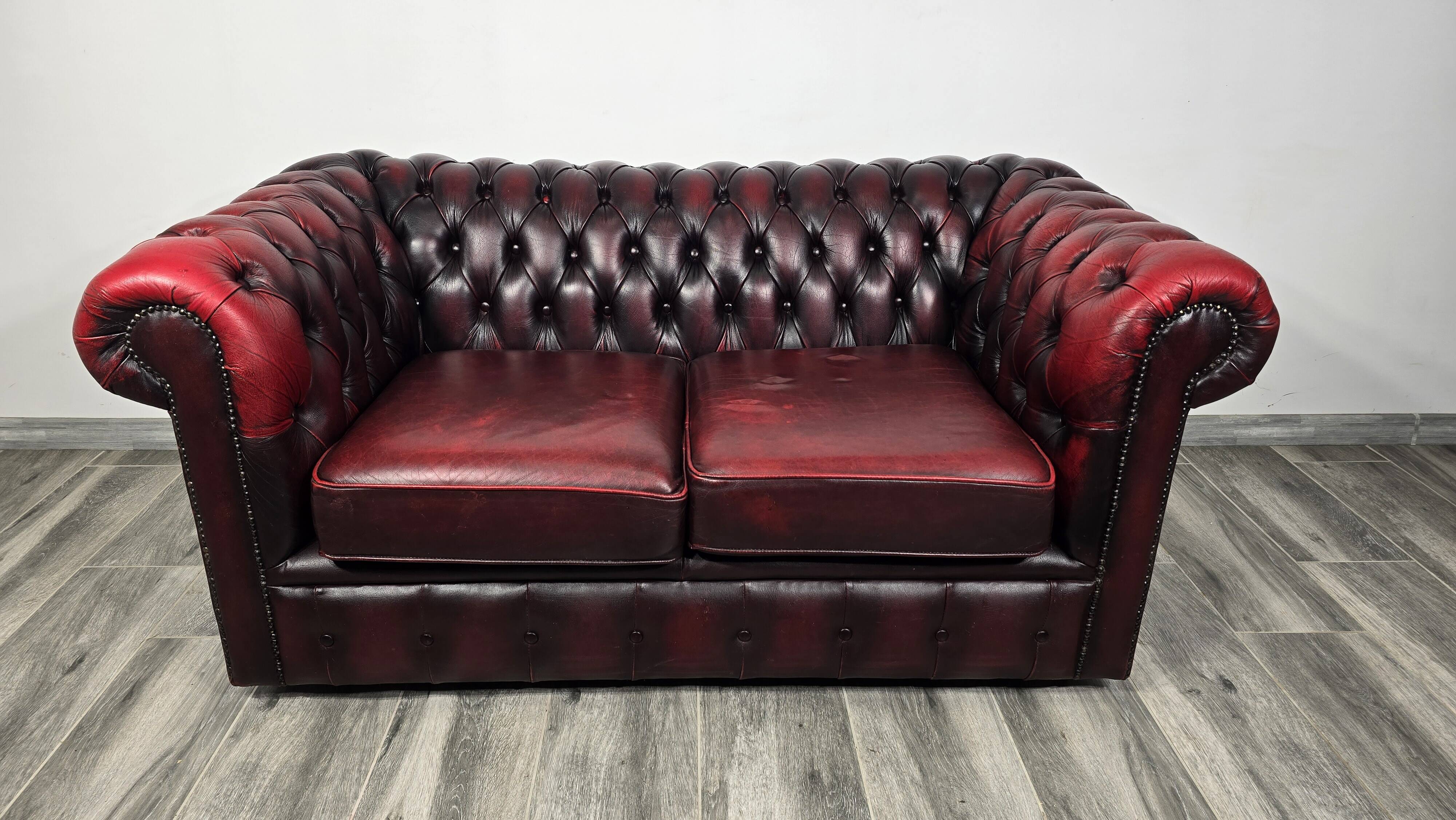 Leather sofa in Chesterfield style