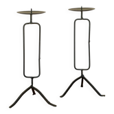 Paire de chandeliers tripodes en fer noir, brutaliste, 1970 - 30 cm