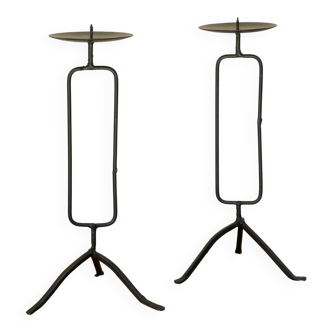 Pair of black iron tripod candlesticks, brutalist, 1970 - 30 cm