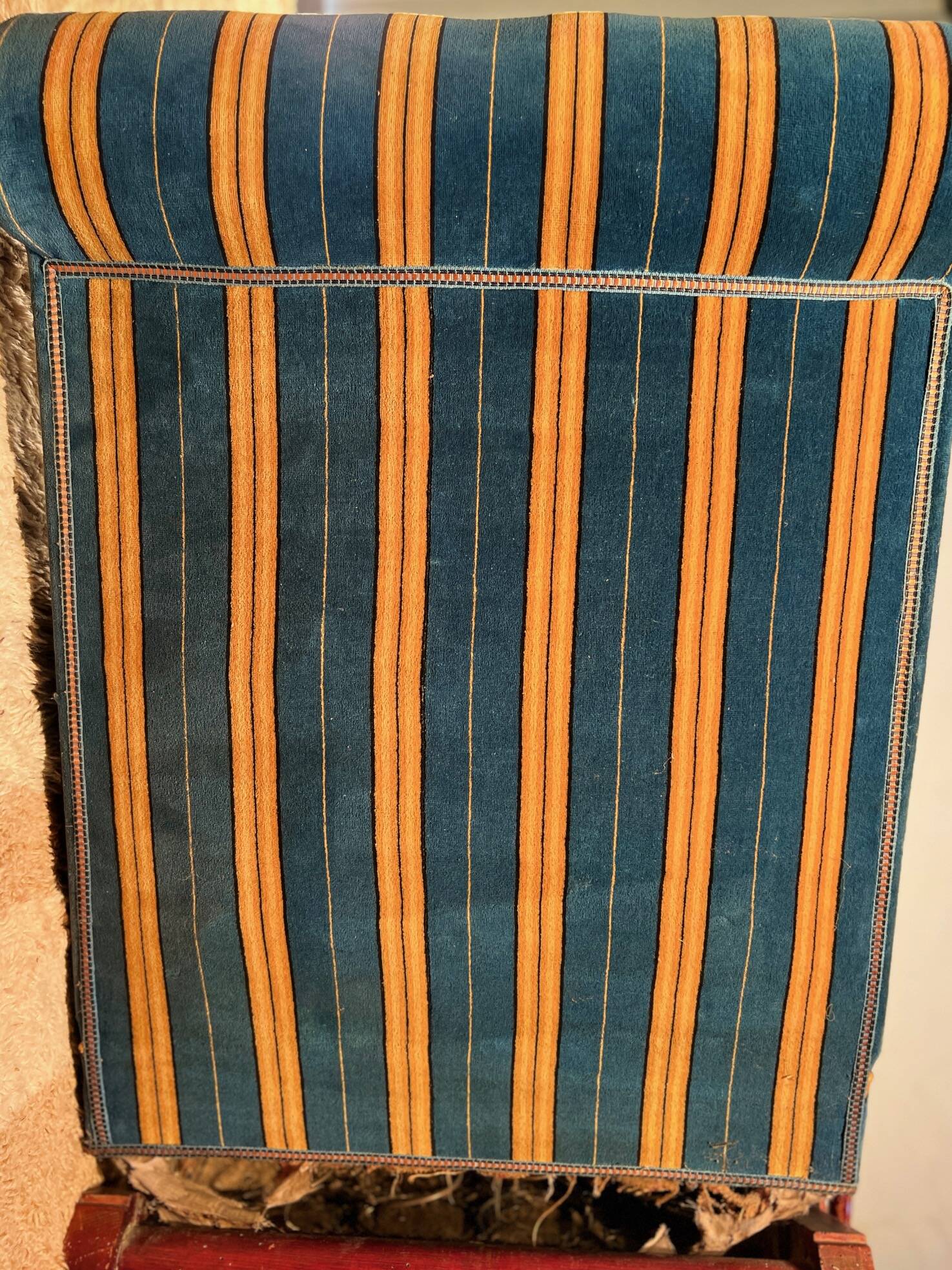 Dr Pascaud's Le Surrepos lounge chair, 1920s velvet chaise longue