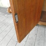 Extra furniture a door topped by a niche