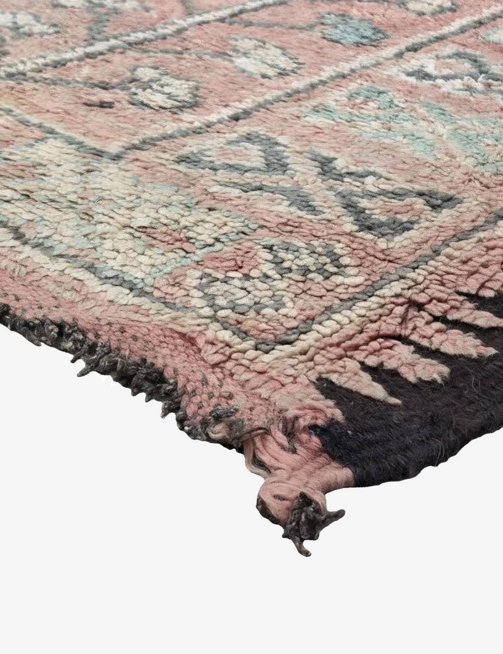 Vintage pink rug - 370 x 170 cm