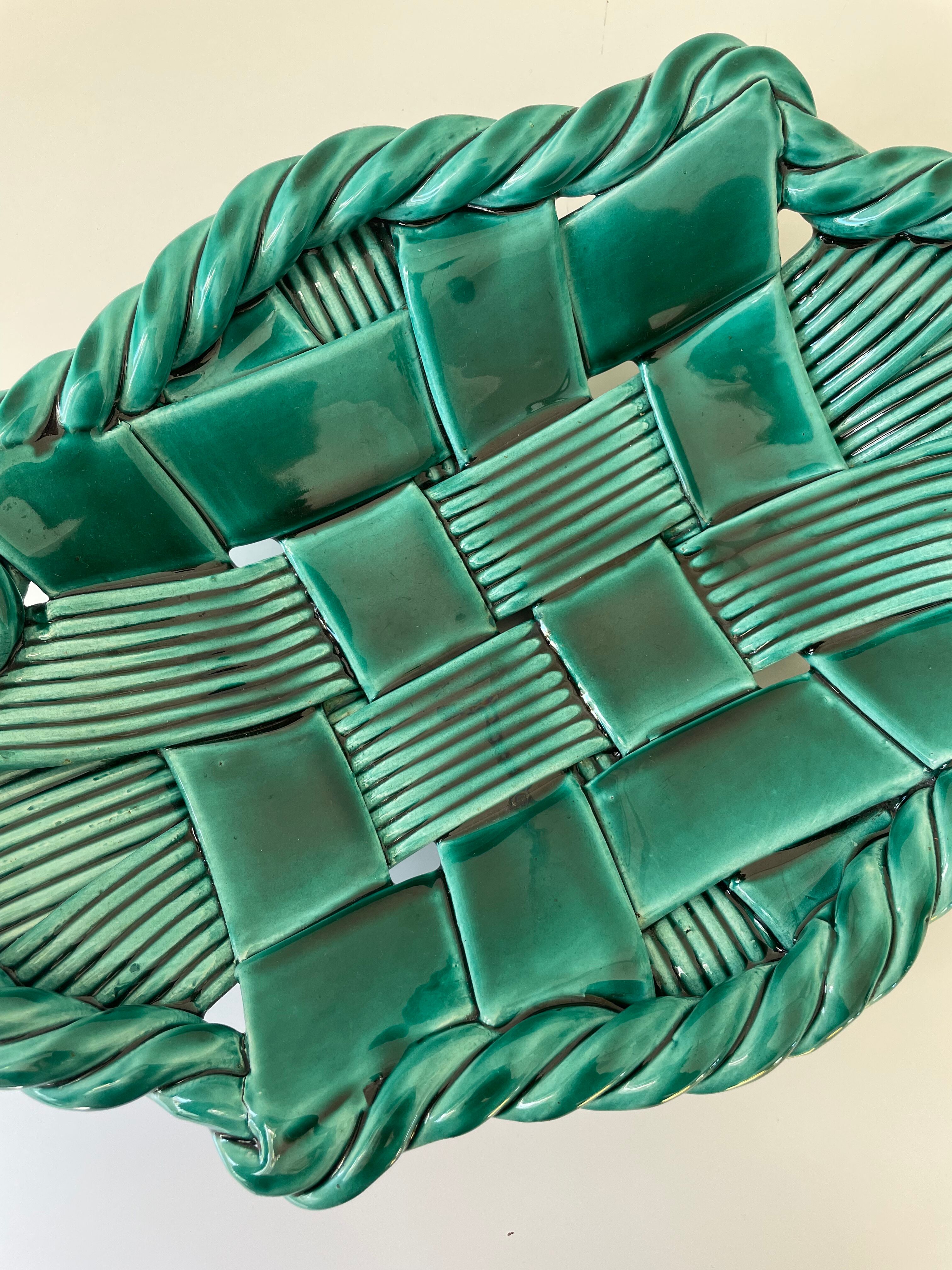 Braided ceramic fruit cup