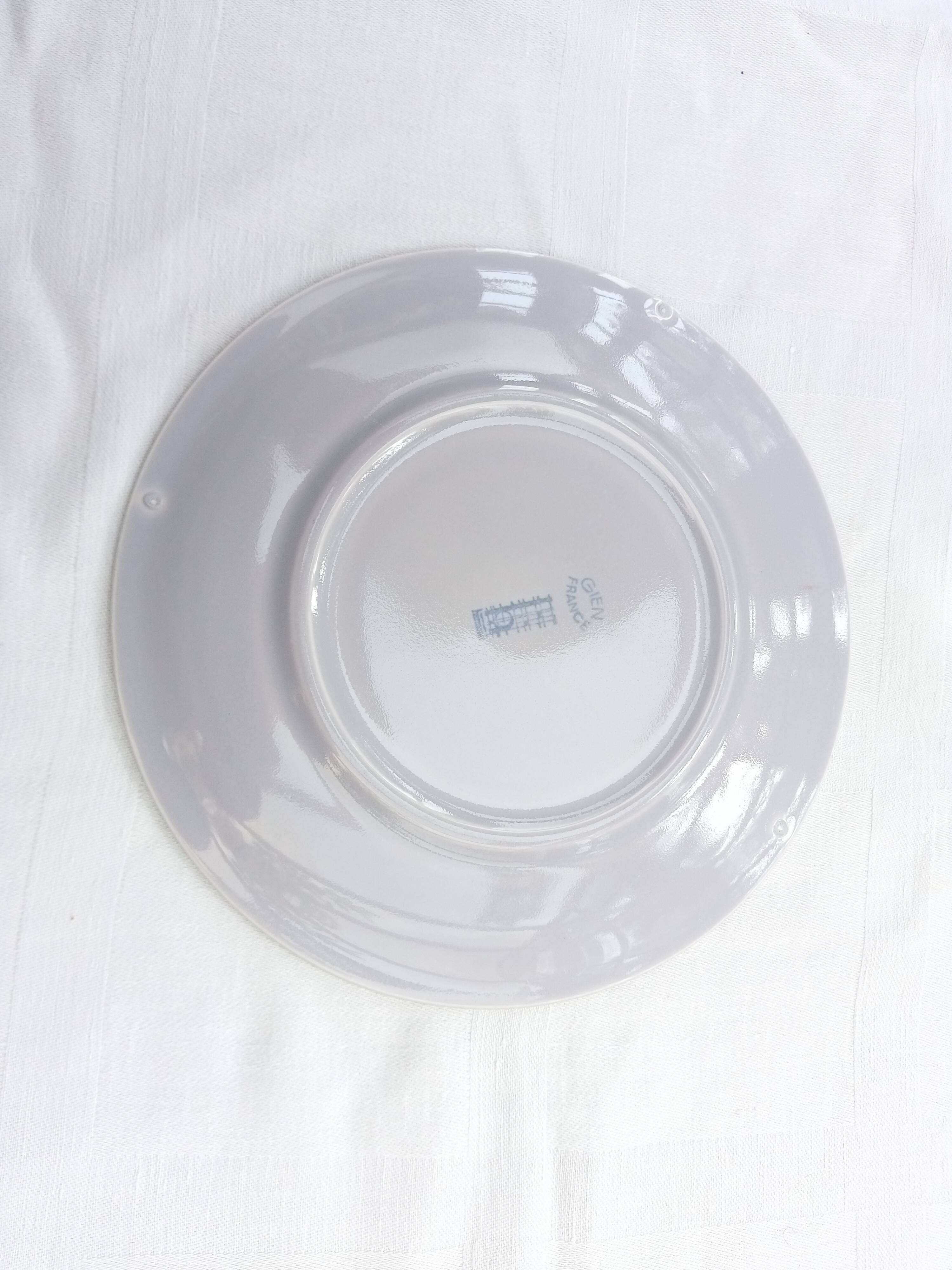 12 Gien dessert plates