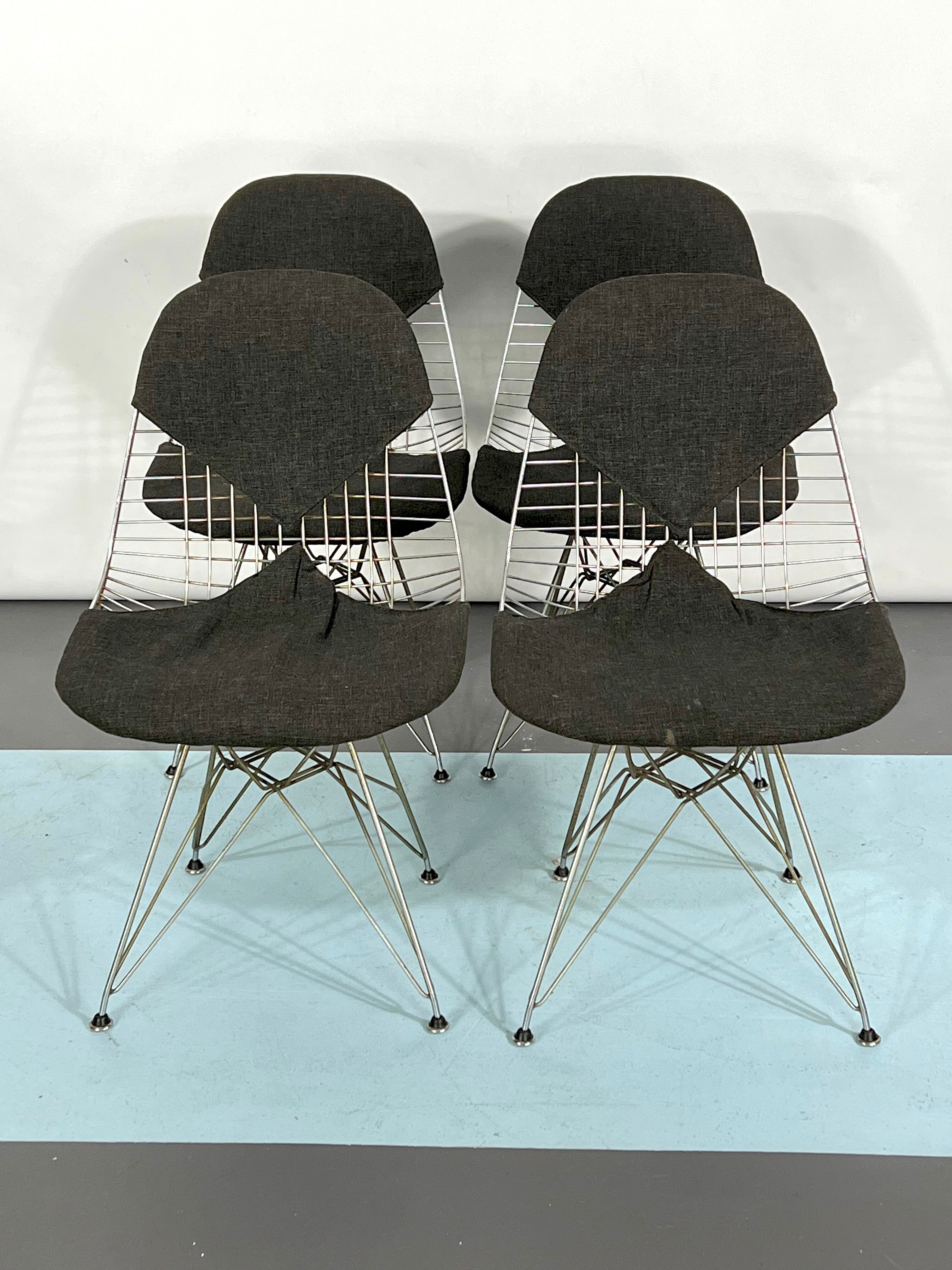 Mid-century Modern Set of four DKR Bikini Chairs by Charles Eames