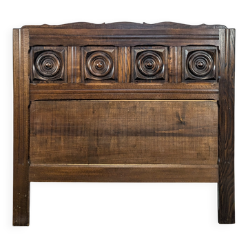 Brutalist headboard in the spirit of Dudouyt.