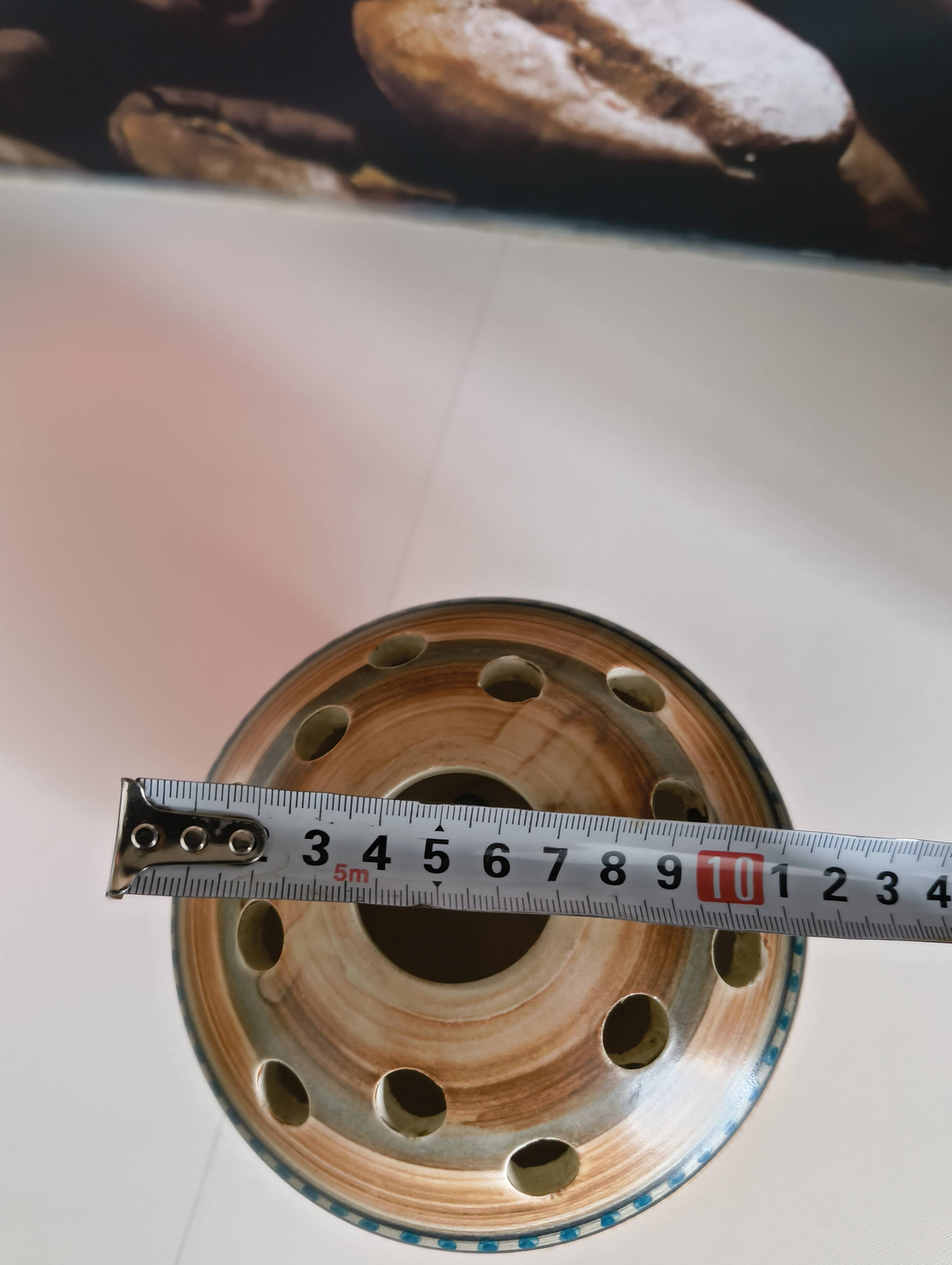 Tripod flower holder Vallauris signed MG – 1950s Superb flower holder in