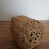 Bouteille habillée d'osier tressé
