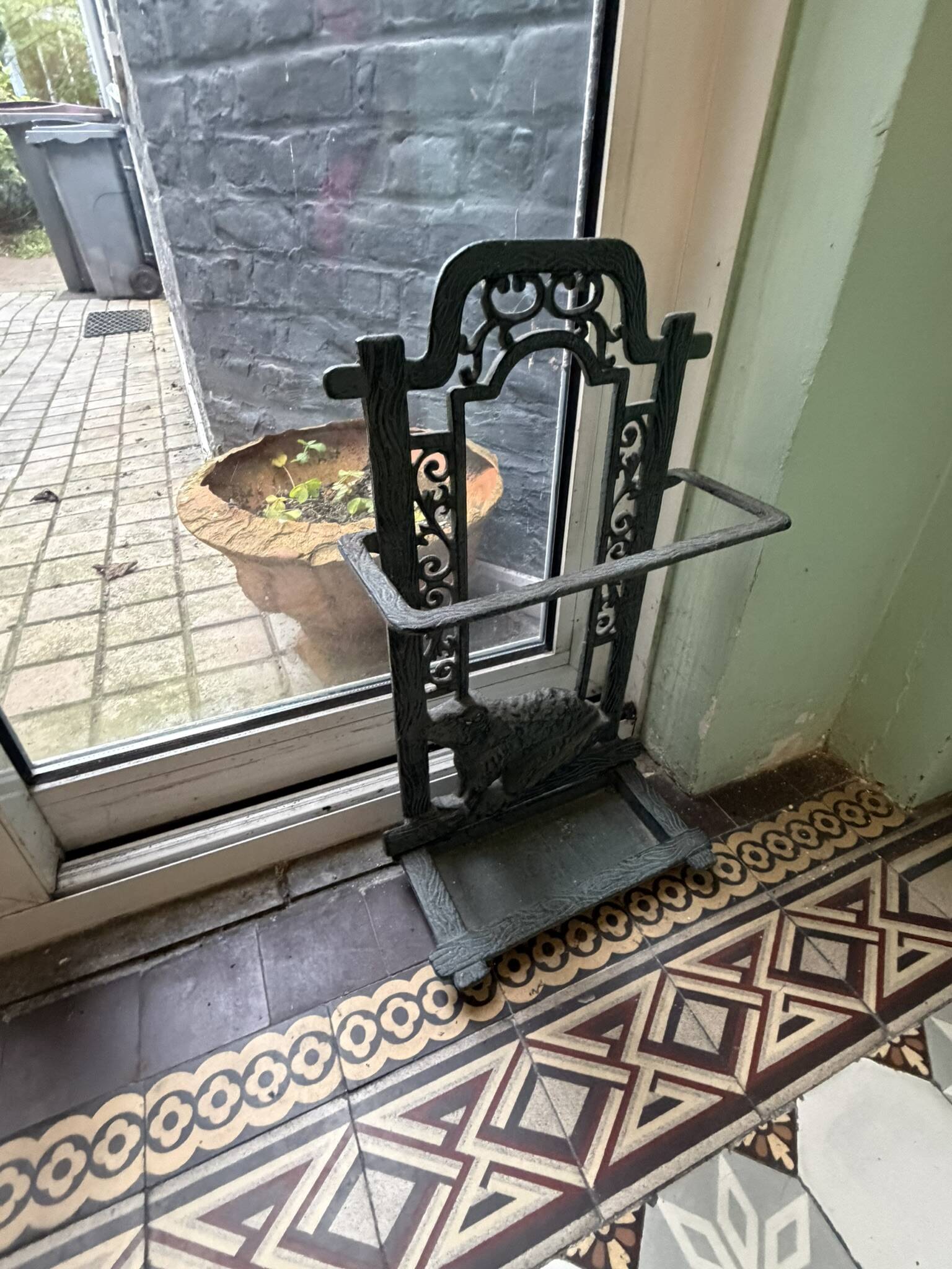 Victorian style cast iron umbrella stand (pattern XX)