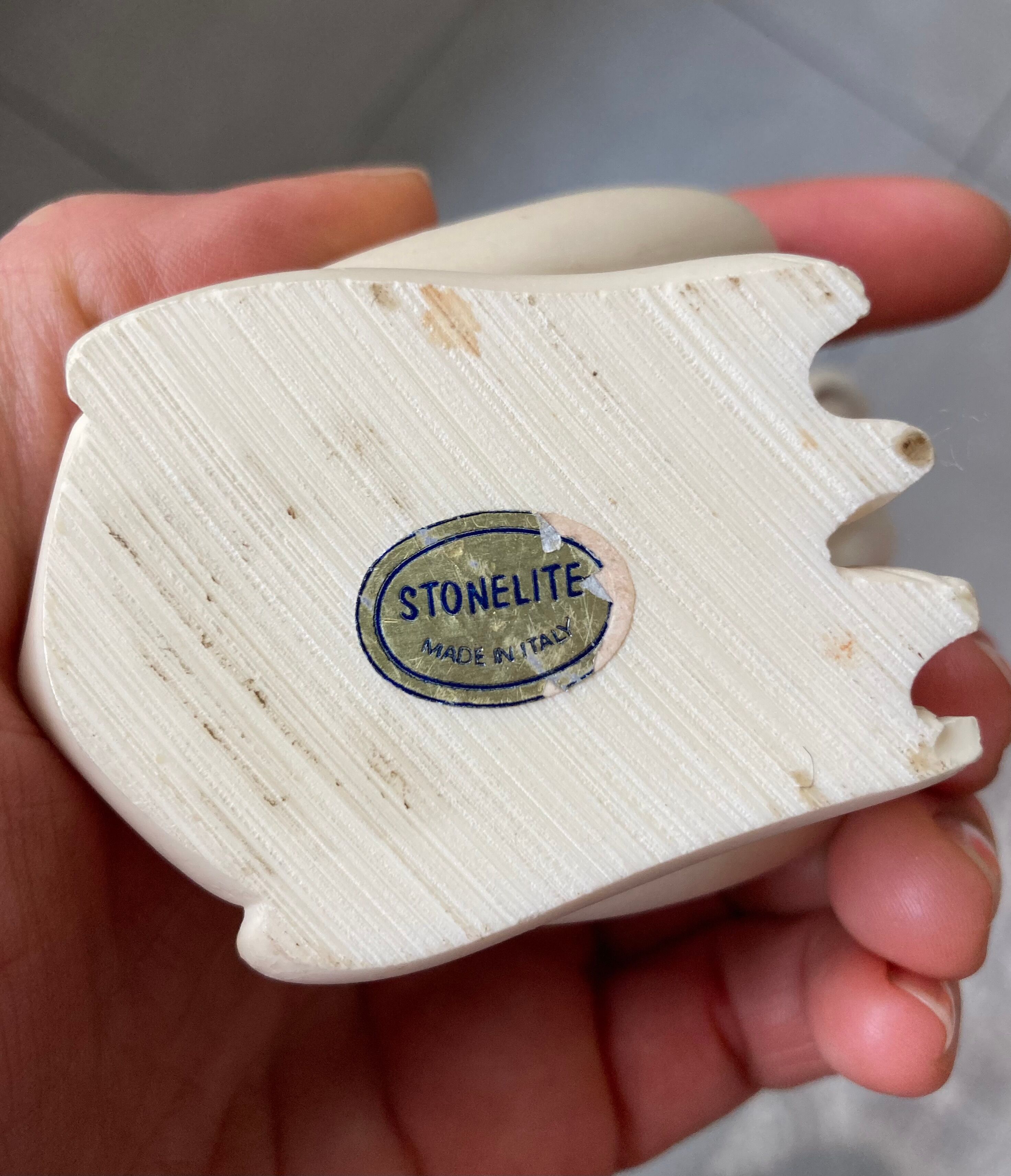 Chien en stonelite esprit Art Déco