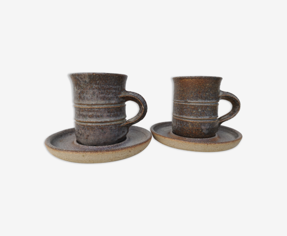 Duo vintage sandstone mugs
