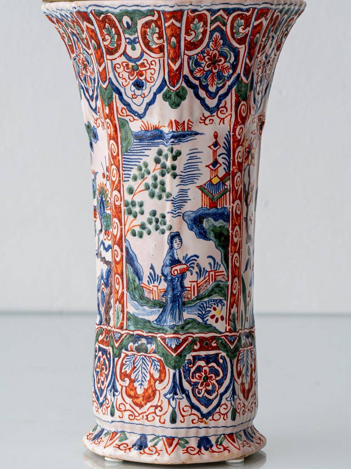 Chinese-style table lamp, French earthenware ceramic in Delft style, 1900s.