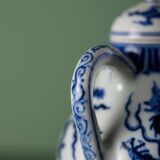 Ming yongxuan style blue and white porcelain cloud and dragon pattern teapot classic craft