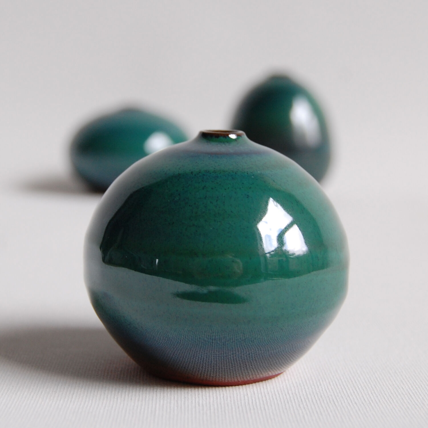 Suite of 3 green ceramics by Antonio Lampecco