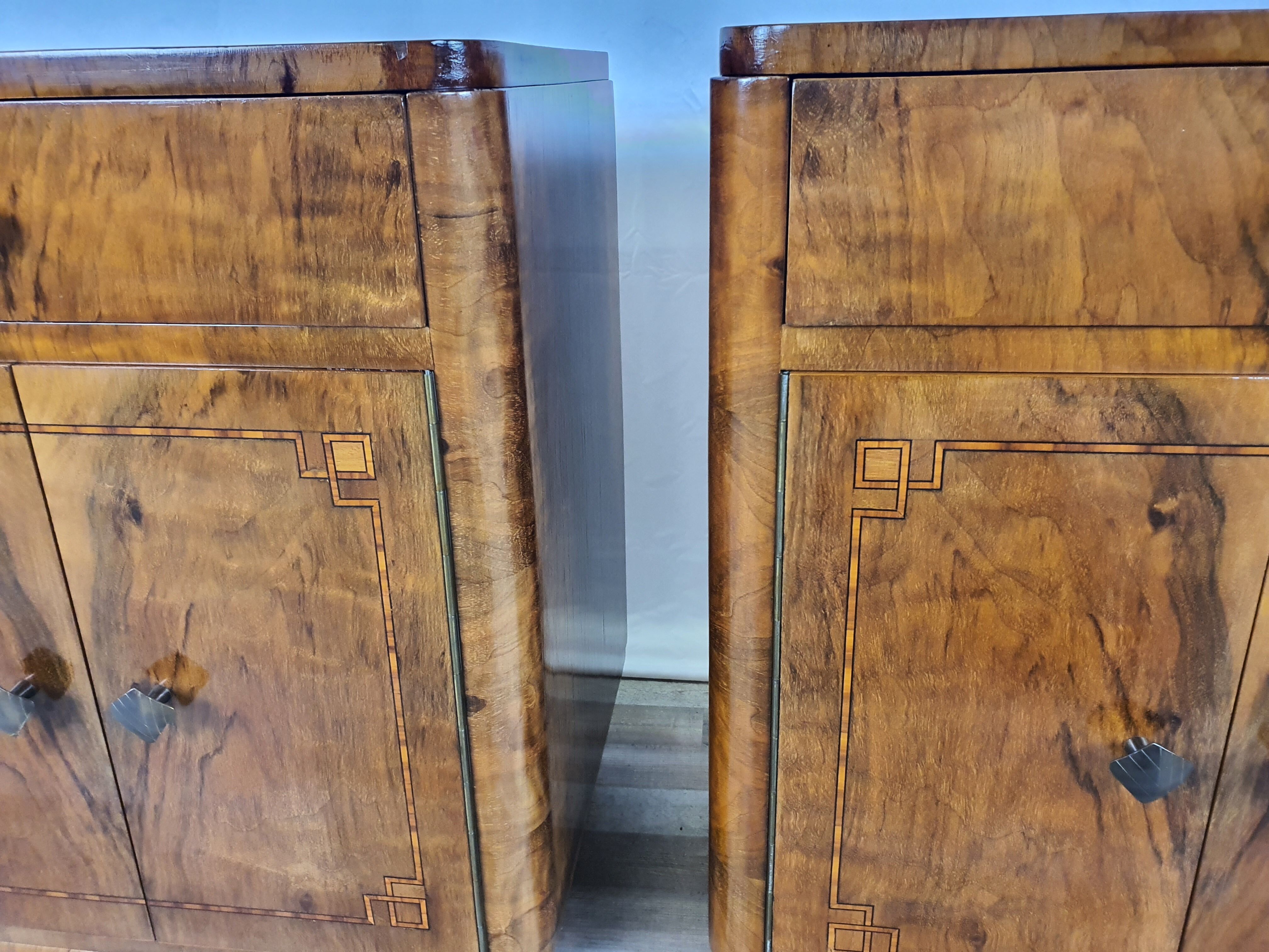 Art Decò Bedsides in Walnut