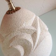 Ovoid lamp in carved stone and printed lampshade / vintage 60-70s
