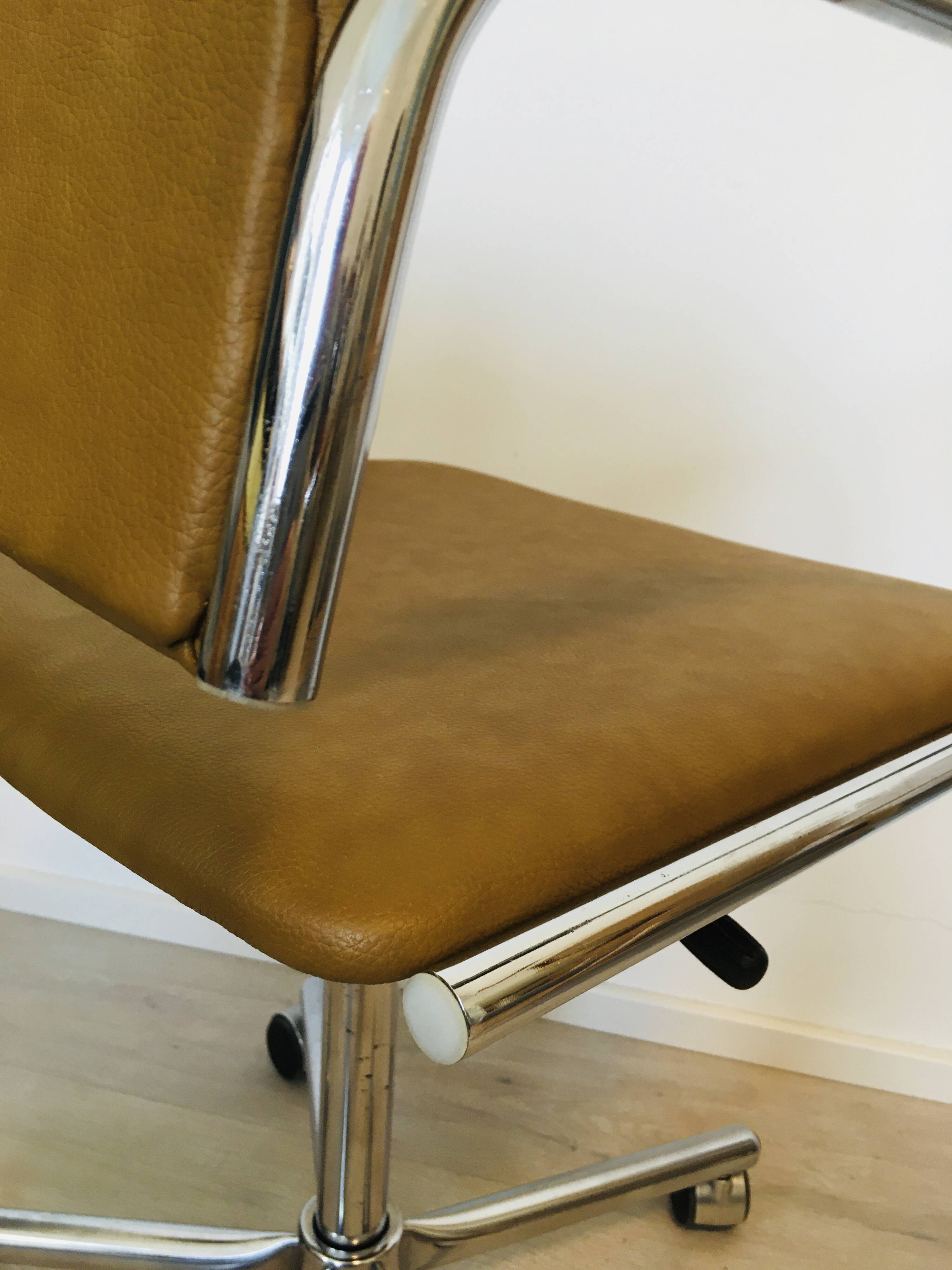 Fully Restored Vintage Desk Chair by Kovona, Czechoslovakia 1970’s