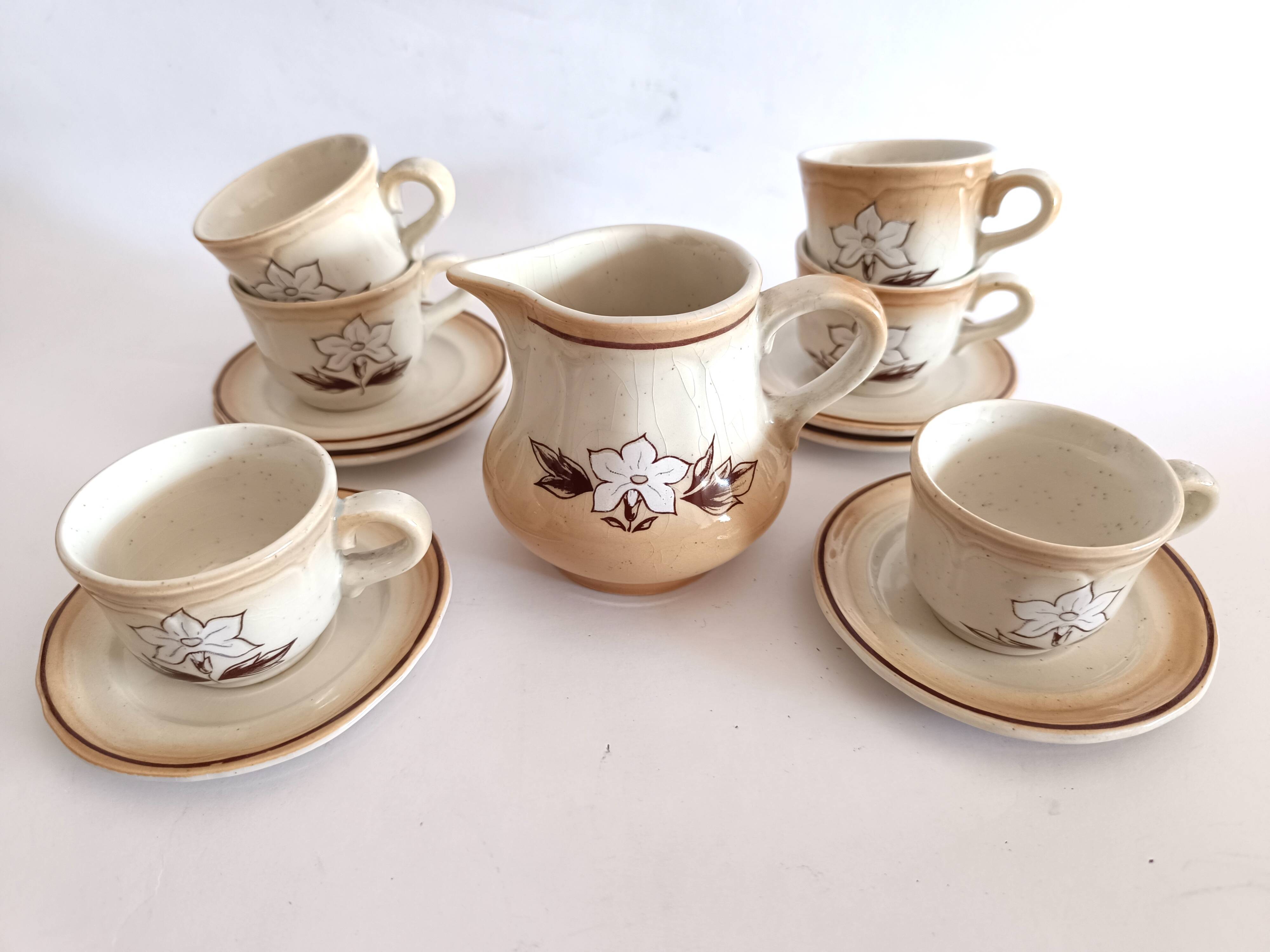 Tasses à café faïence St. Amand
