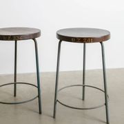 Paire de tabourets de bar hauts Pierre Jeanneret, années 1950