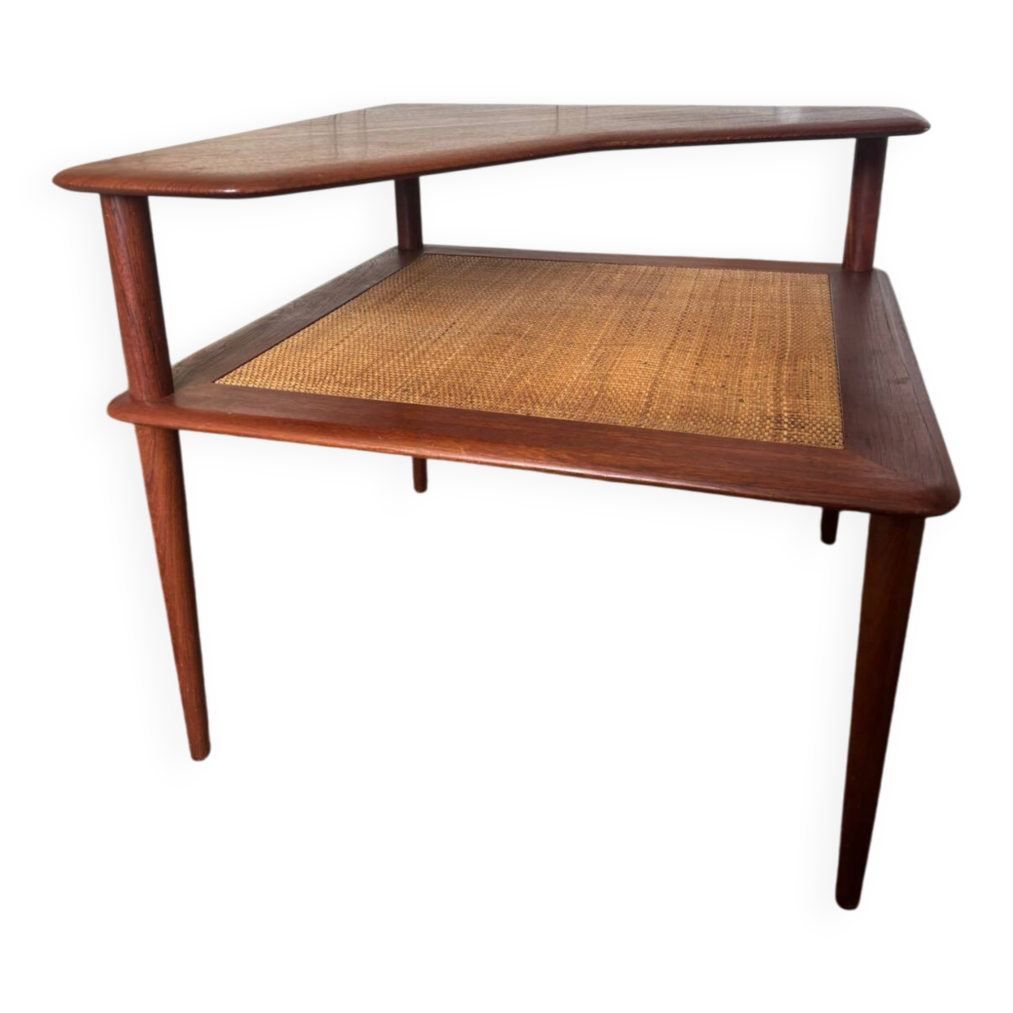 Scandinavian Minerva Table