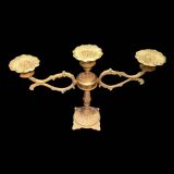 Metal candlestick with 3 candle holders