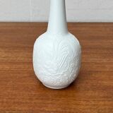 German white porcelain vase from the mid-century with bird motif by Kaiser, 1960s.