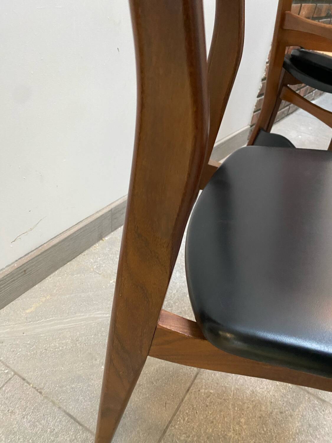 Set of 6 Scandinavian Skaï and teak wood chairs