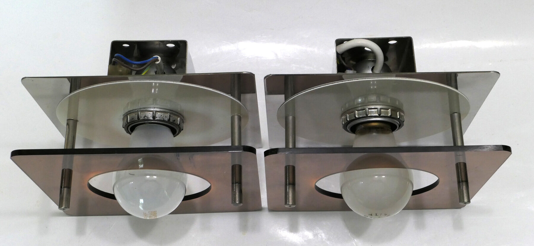 2 wall lamps metal and plexiglass of Jocelyne Trocmé for Oxar 1970