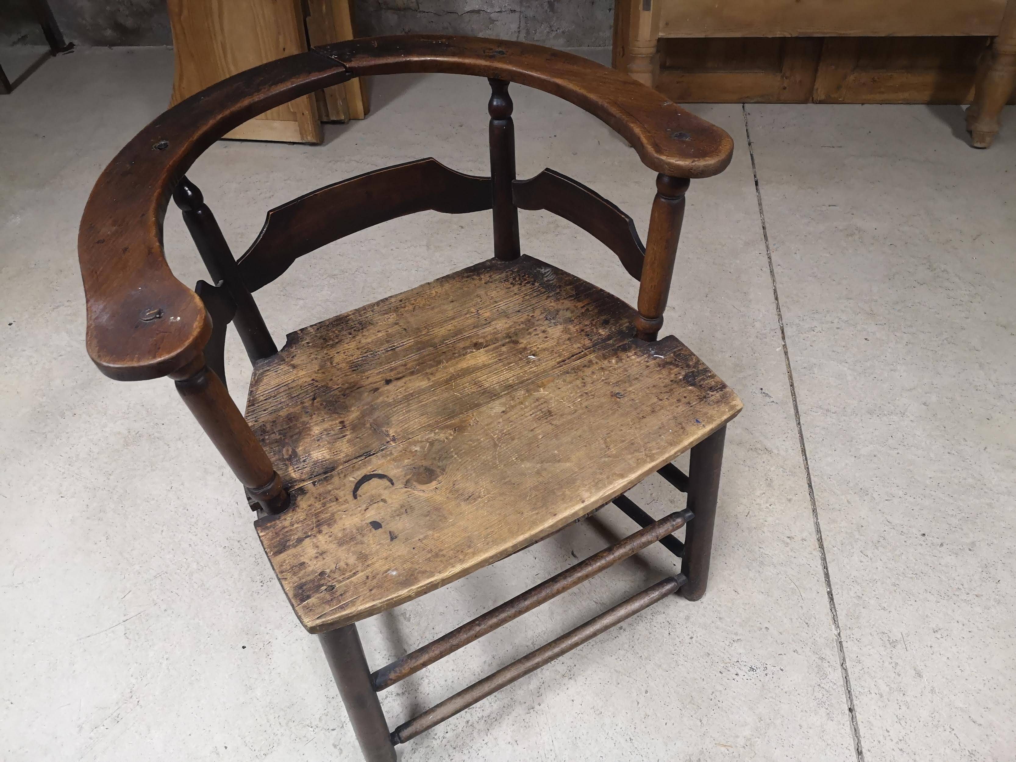 Antique solid wood armchair - Authentic rustic style